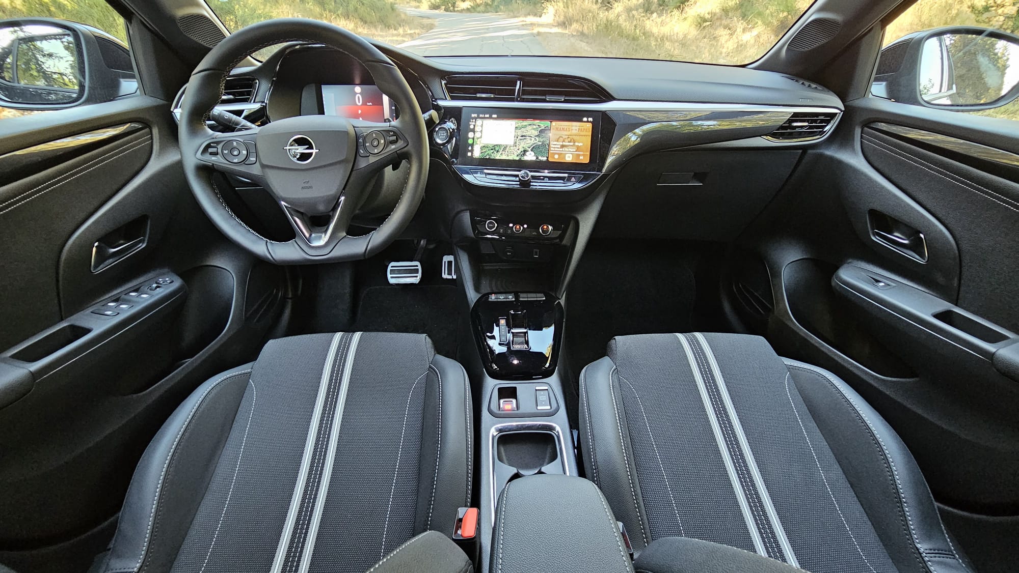 opel corsa INTerior