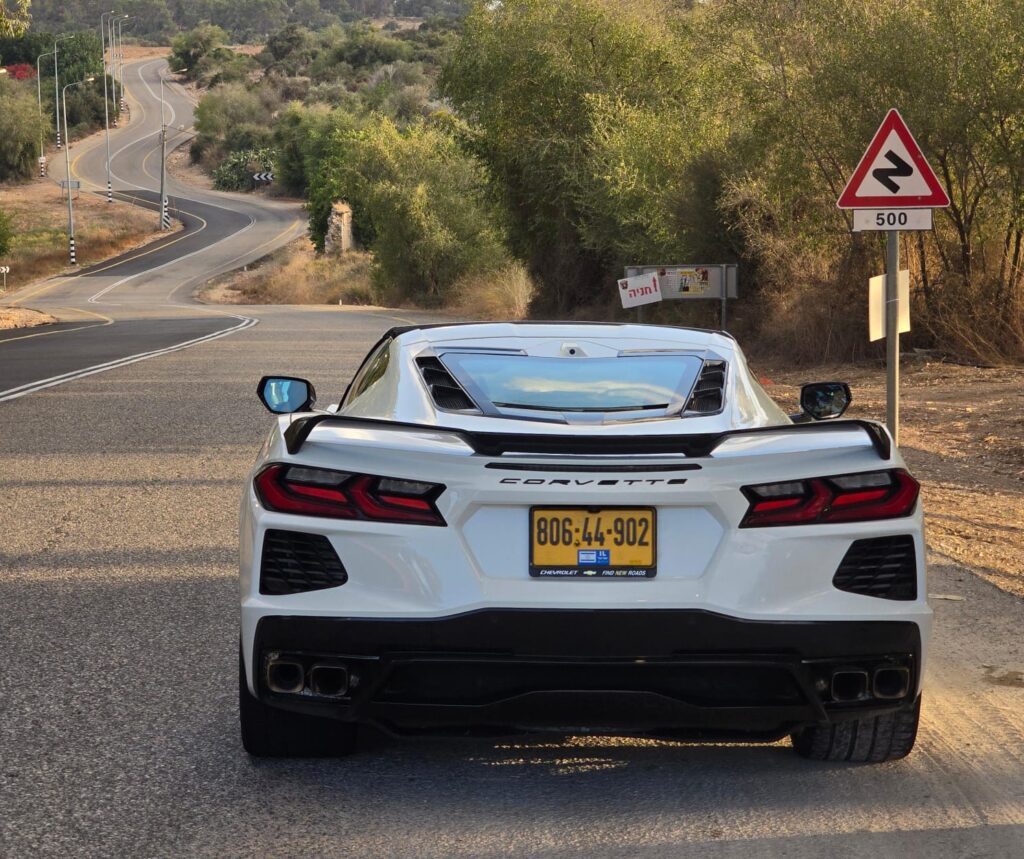 chevrolet corvette c8 stingray coupe