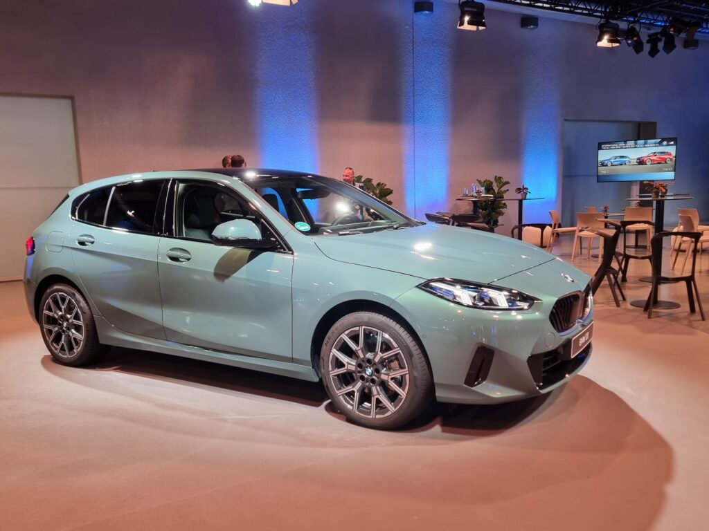 BMW 1 2025 MILD HYBRID