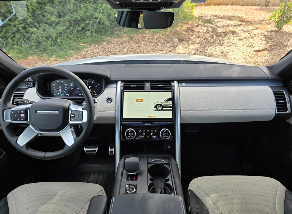 land rover discovery INTERIOR