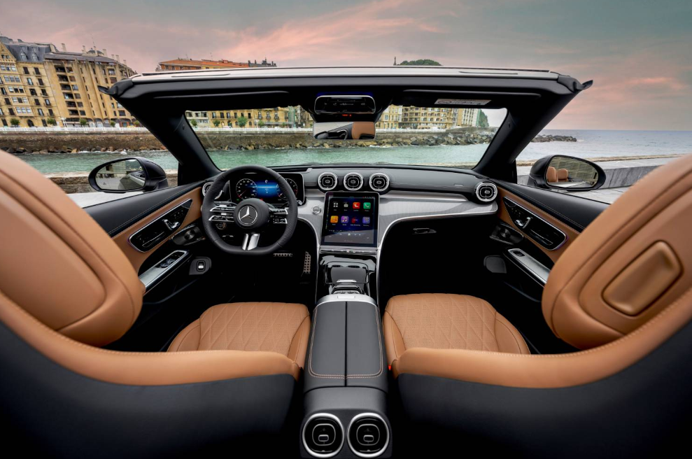 MERCEDES CLE INTERIOR