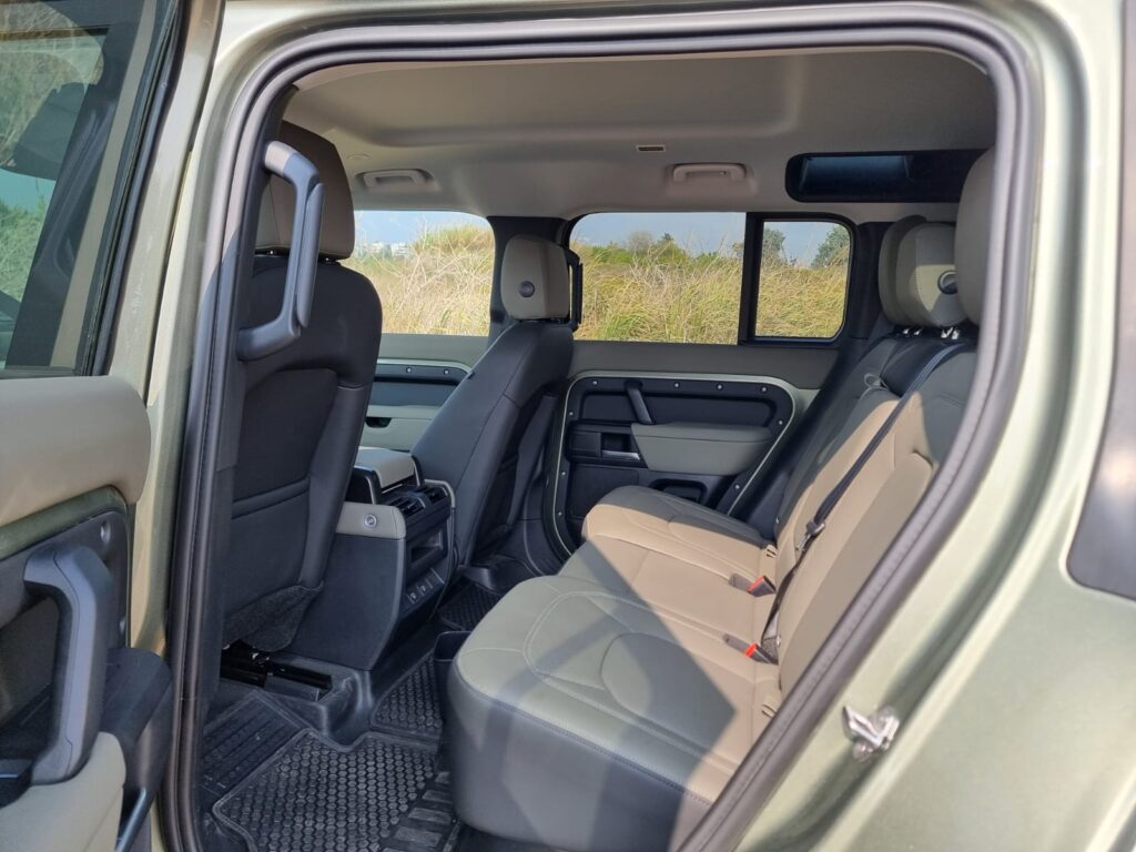 DEFENDER INTERIOR